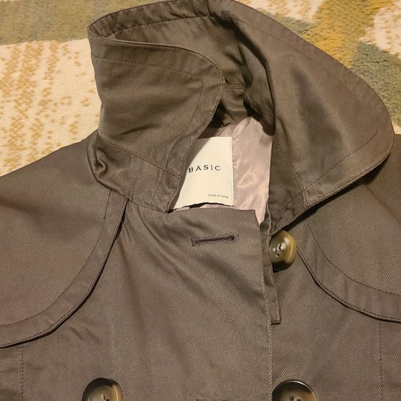 Trench Coat - Picture 6 of 8